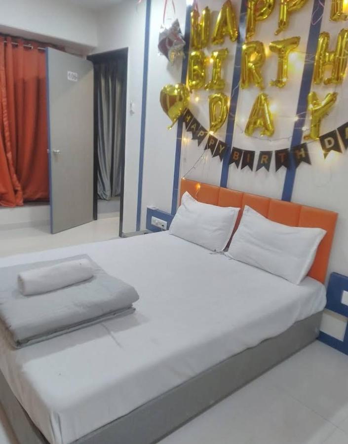 סוראט V Love Hotel מראה חיצוני תמונה
