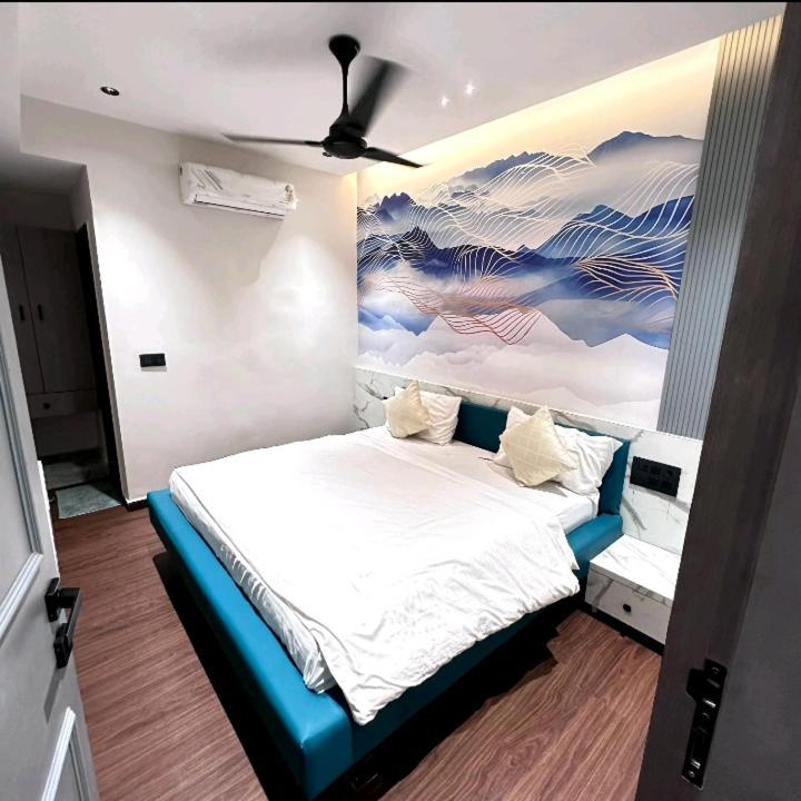 סוראט V Love Hotel מראה חיצוני תמונה